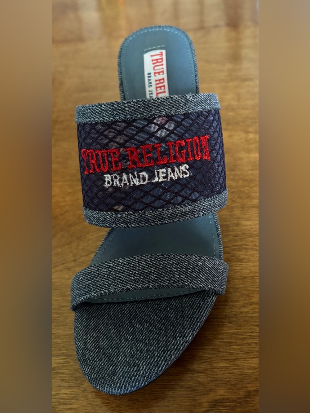 Women’s TRUE RELIGION mules in denim blue with 3-1/2” heel & 1/2” platform NWOT